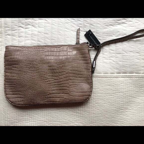 Banana republic leather wristlet - Picture 1 of 4